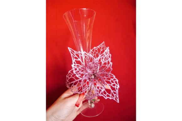 Laetitia: A Festive Christmas Design for Crafters